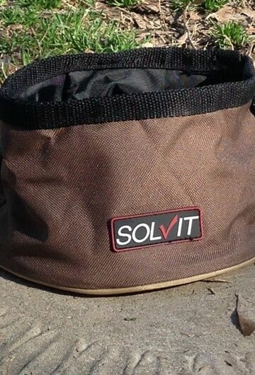 Solvit Collapsible Pet Travel Bowl: Quench Their Thirst On-The-Go!