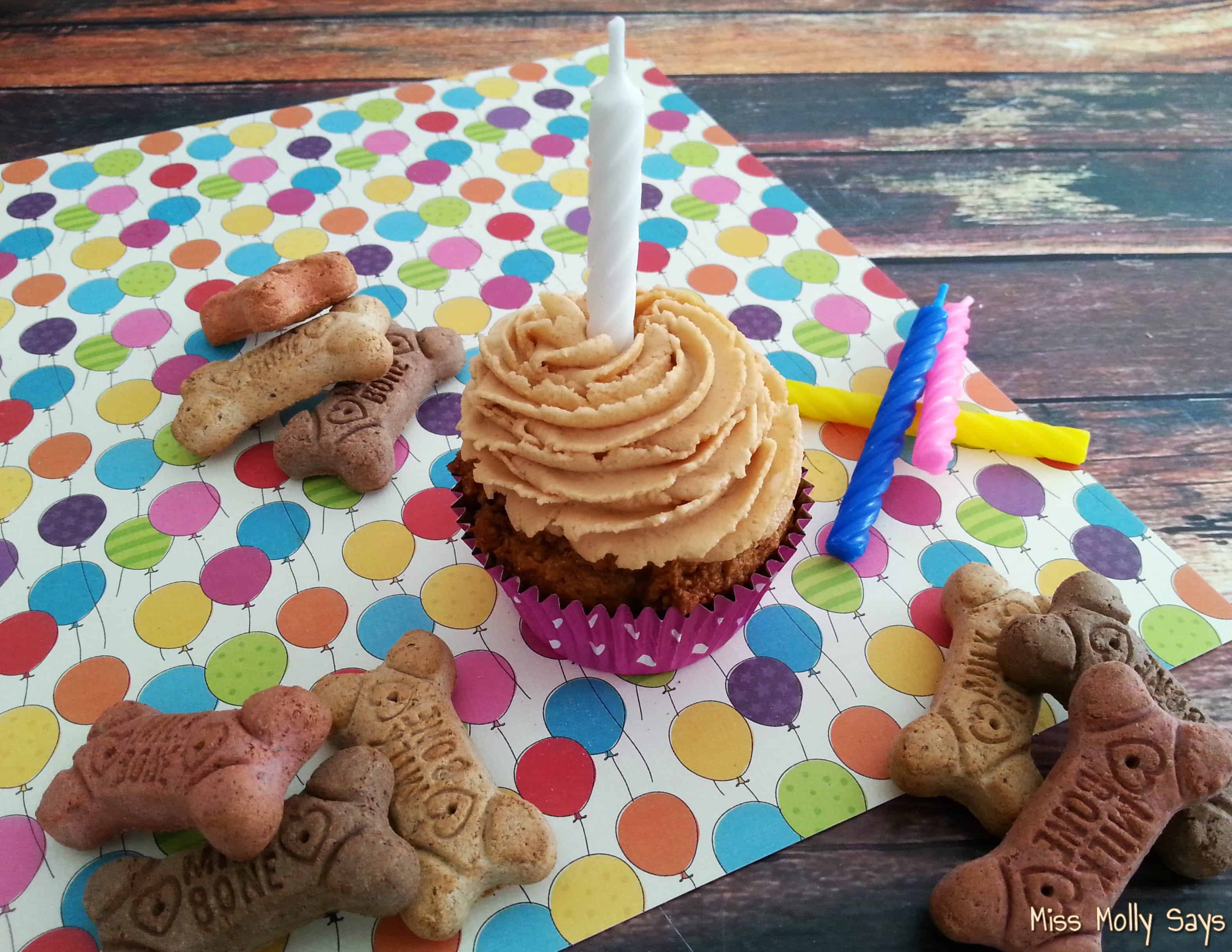 Doggie Pupcakes with Peanut Butter and Banana Miss Molly Says