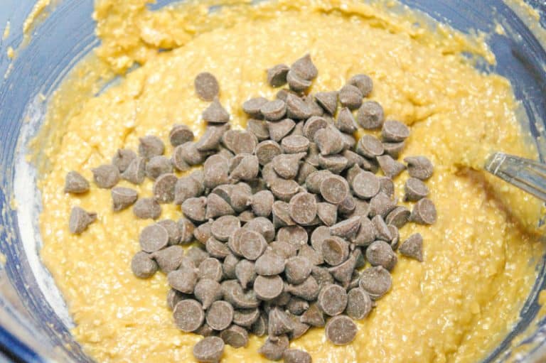 Woofalicious Peanut Butter Banana Pupcakes with Frosting Your Pup Will